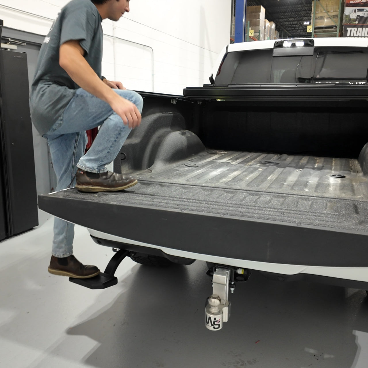 Dodge Ram 2500/3500 (2019-2025) Retractable Bed Step