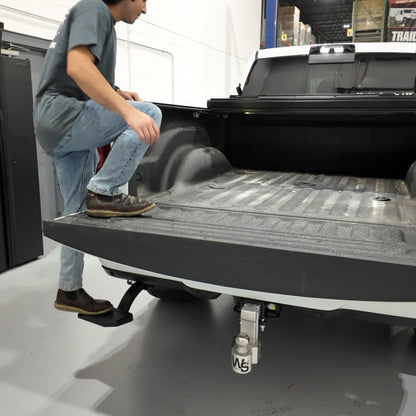 Dodge Ram 2500/3500 (2019-2025) Retractable Bed Step