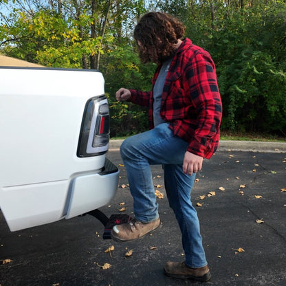 Dodge Ram 1500 (2009-2018) Retractable Bed Step