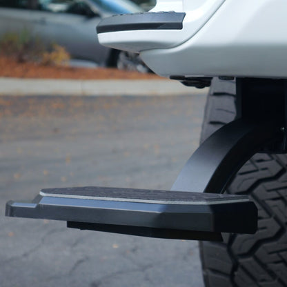 Chevy Silverado/GMC Sierra 2500/3500 (2020-2026) Retractable Bed Step