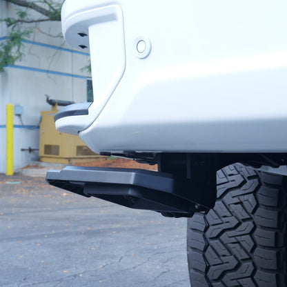 Chevy Silverado/GMC Sierra 1500 (2019-2025) Retractable Bed Step
