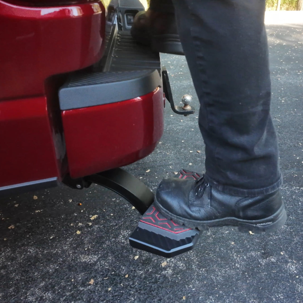 Ford F-150 (2021-2025) Retractable Bed Step