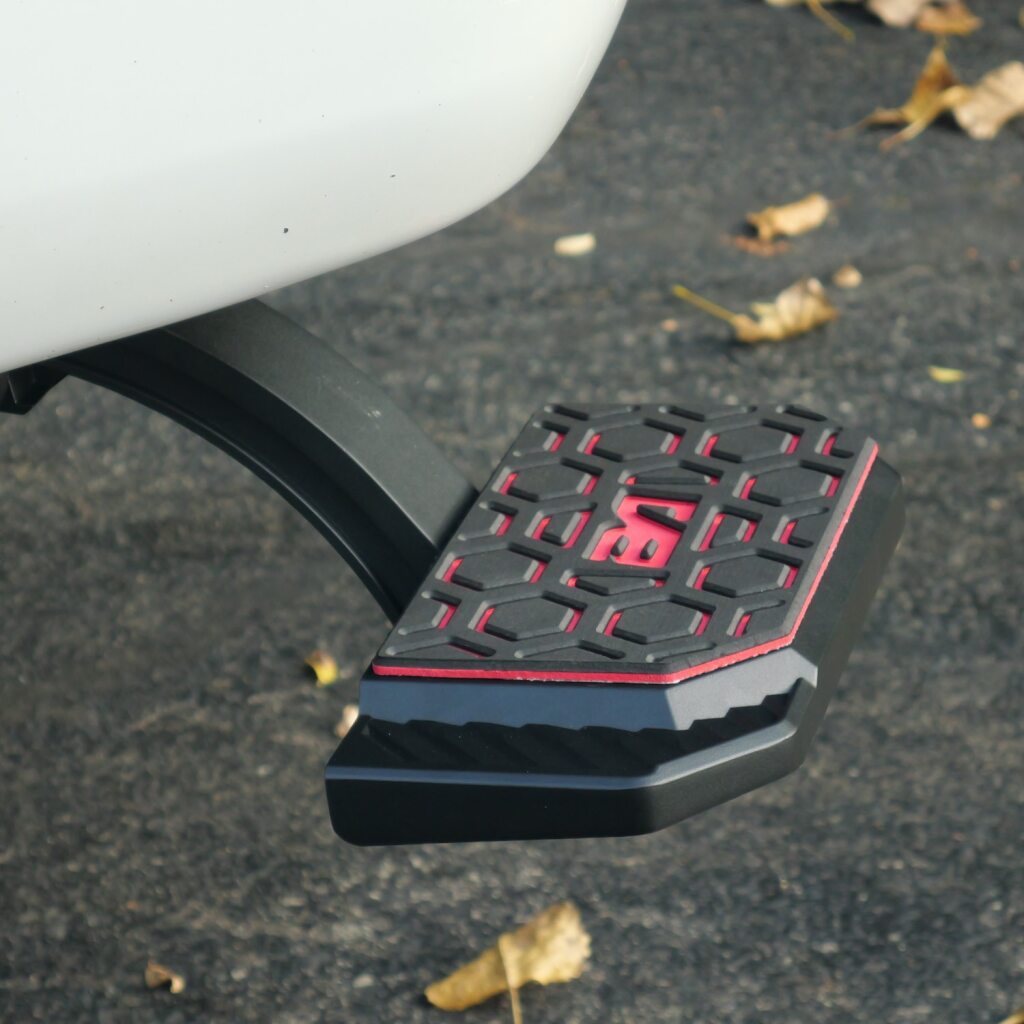Dodge Ram 1500 (2009-2018) Retractable Bed Step