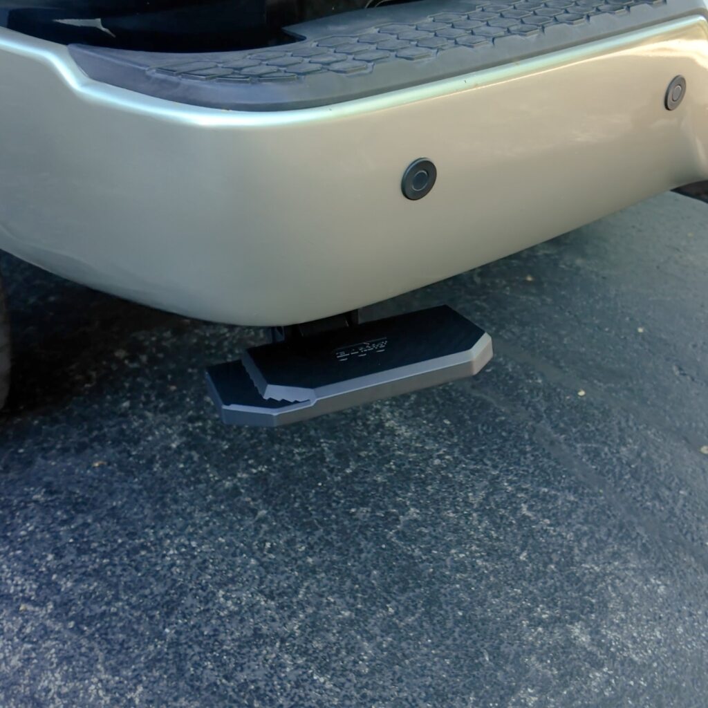 Dodge Ram 2500/3500 (2010-2018) Retractable Bed Step