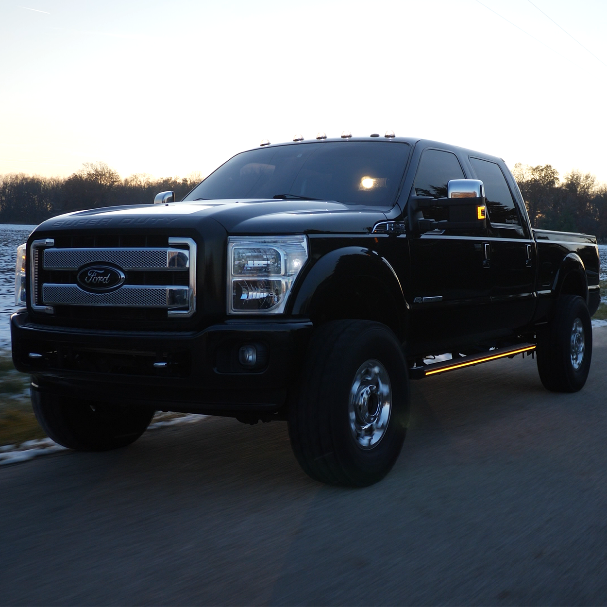 Lumastep M1 Light Up Running Boards | 2008-2016 Ford F250/F350 Superduty