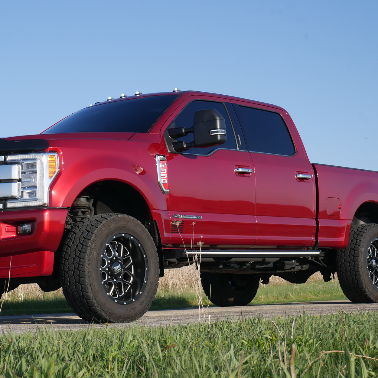 Lumastep M1 Light Up Running Boards | 2017-2022 Ford F250/F350 Superduty